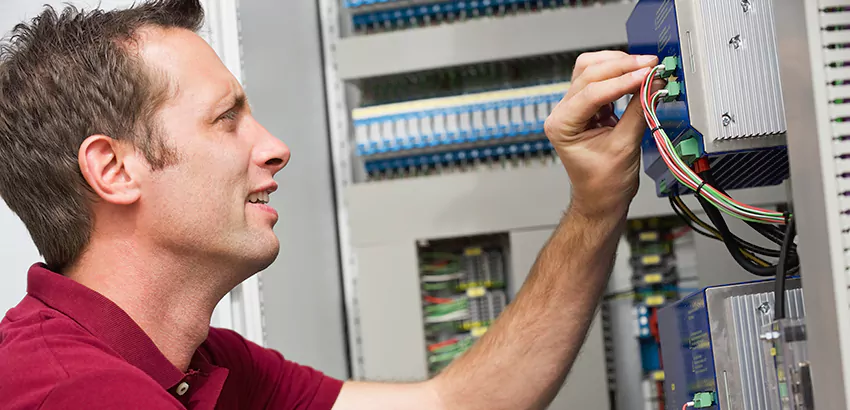 Offshore and Petroleum Facility Electrician in Grove City